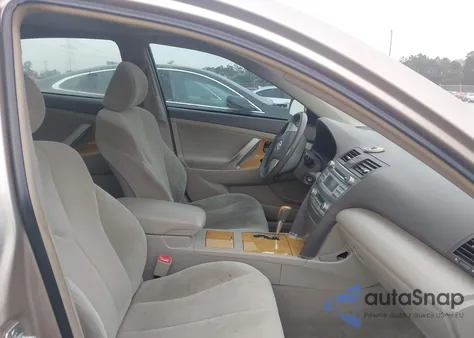 2007 Toyota Camry Xle z USA, uszkodzony, nr VIN 4T1BE46K47U504883